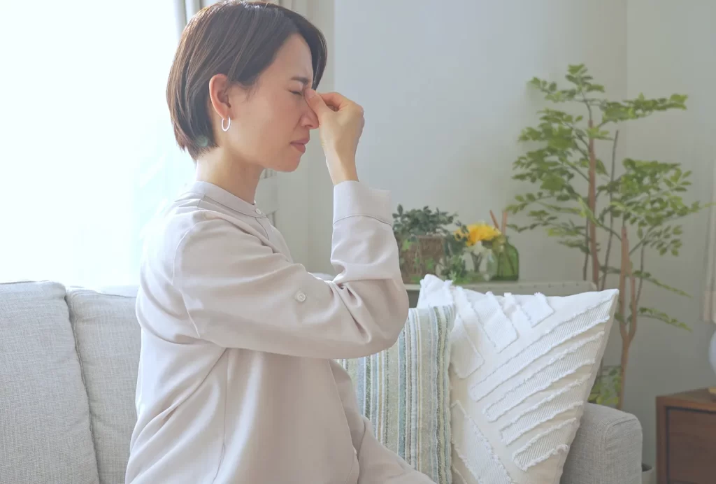 冬になると目が疲れやすくなるのはなぜ？