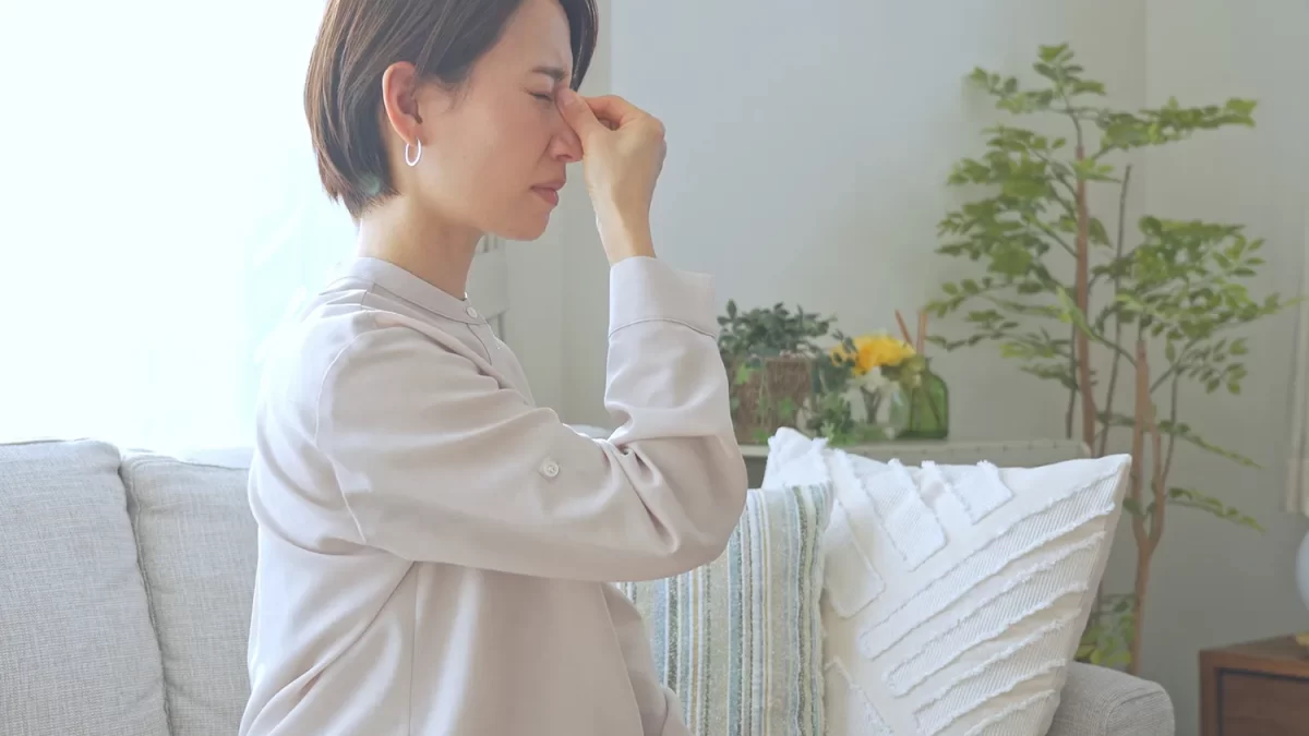 「ただの疲れ目」と放置しないで！冬の乾燥と紫外線が招く視力トラブル