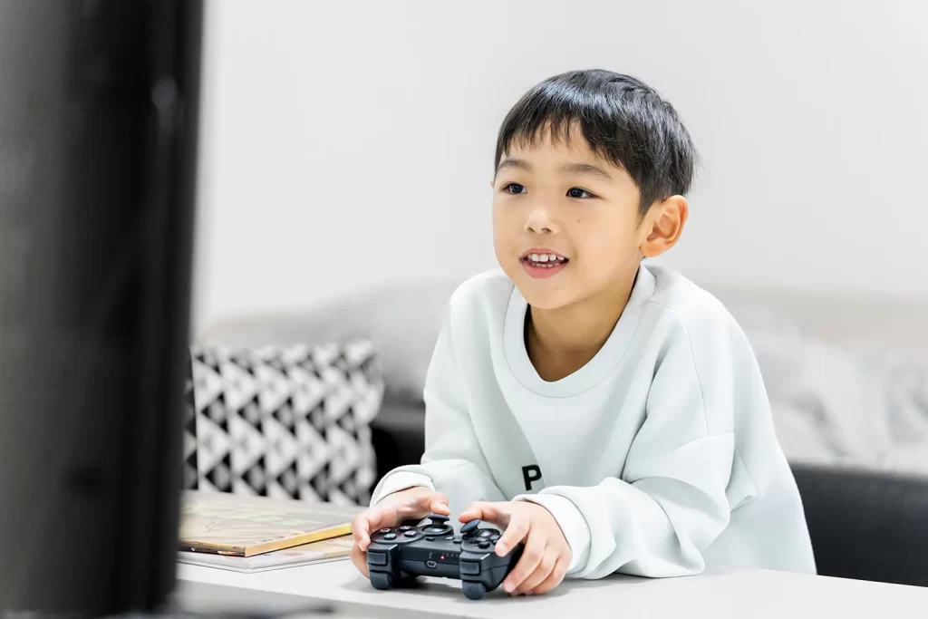 スマホ・ゲーム漬けから目を守る「3つの約束」